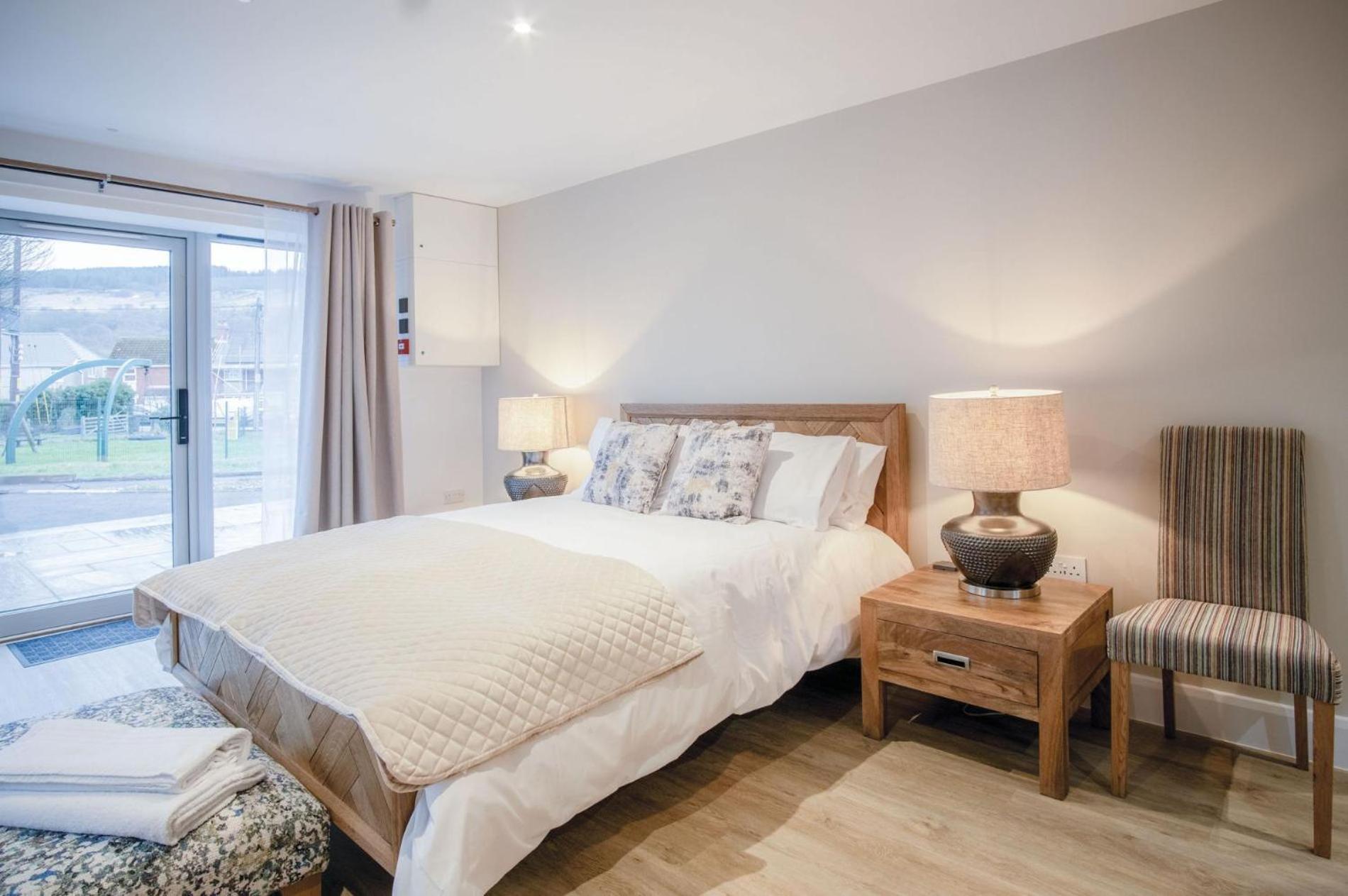 Suite 1 - Sleeping Giant Hotel - Pen Y Cae Inn Brecon Exterior photo